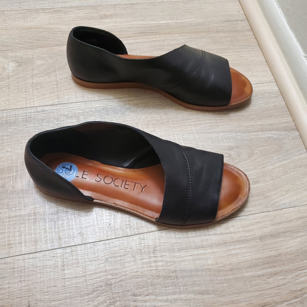 SOLE SOCIETY Black Open-side Flats